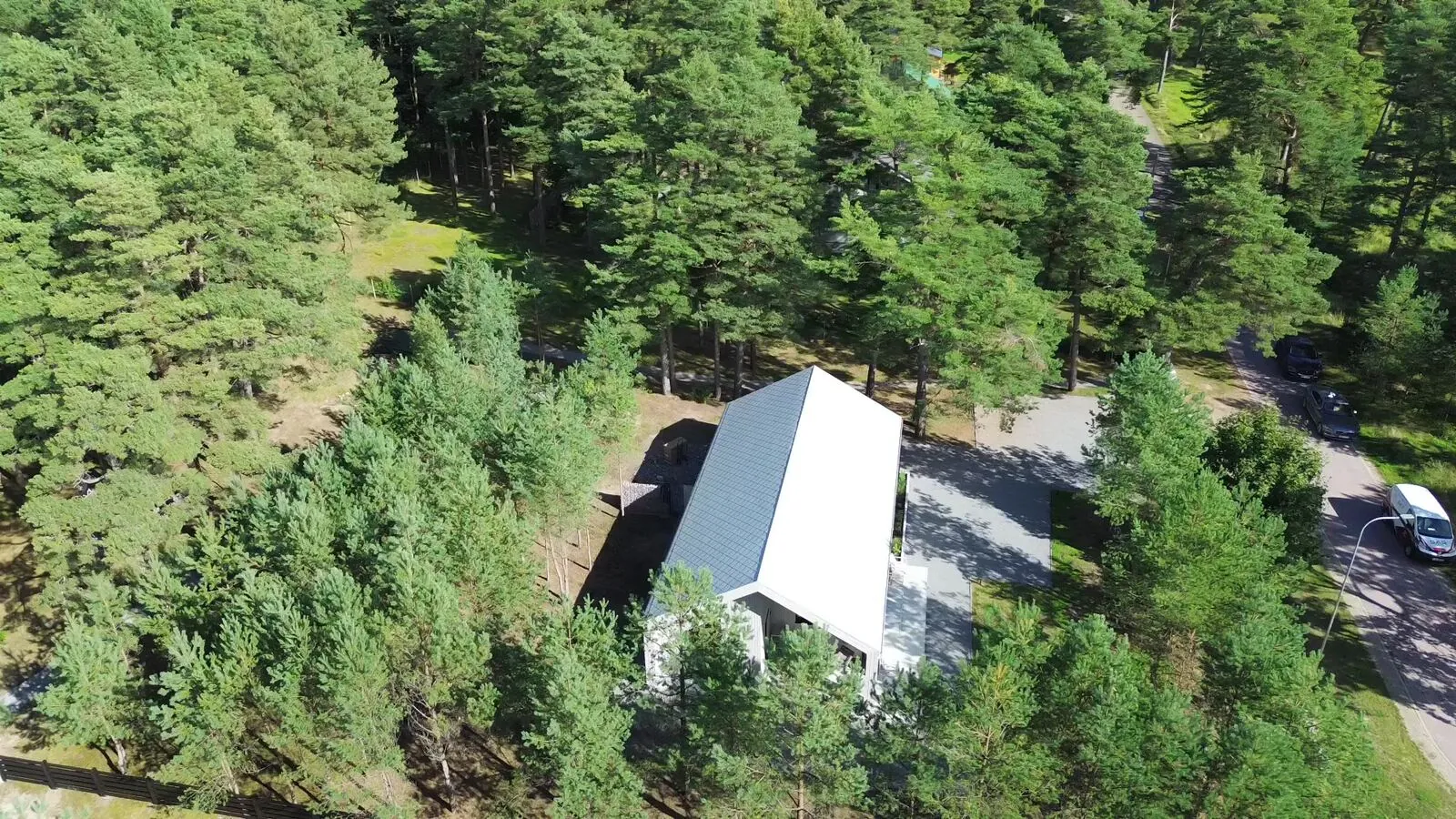 Kaia House no drona piejūras kvartāla priedēs