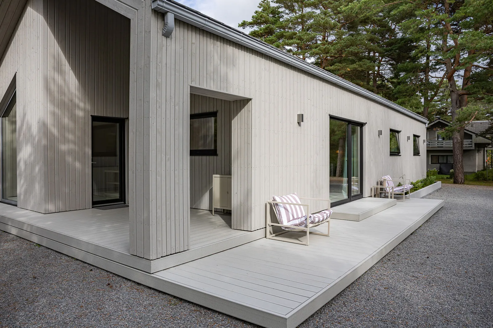 Terase zelmiņa galā — Kaia House, Ventspils